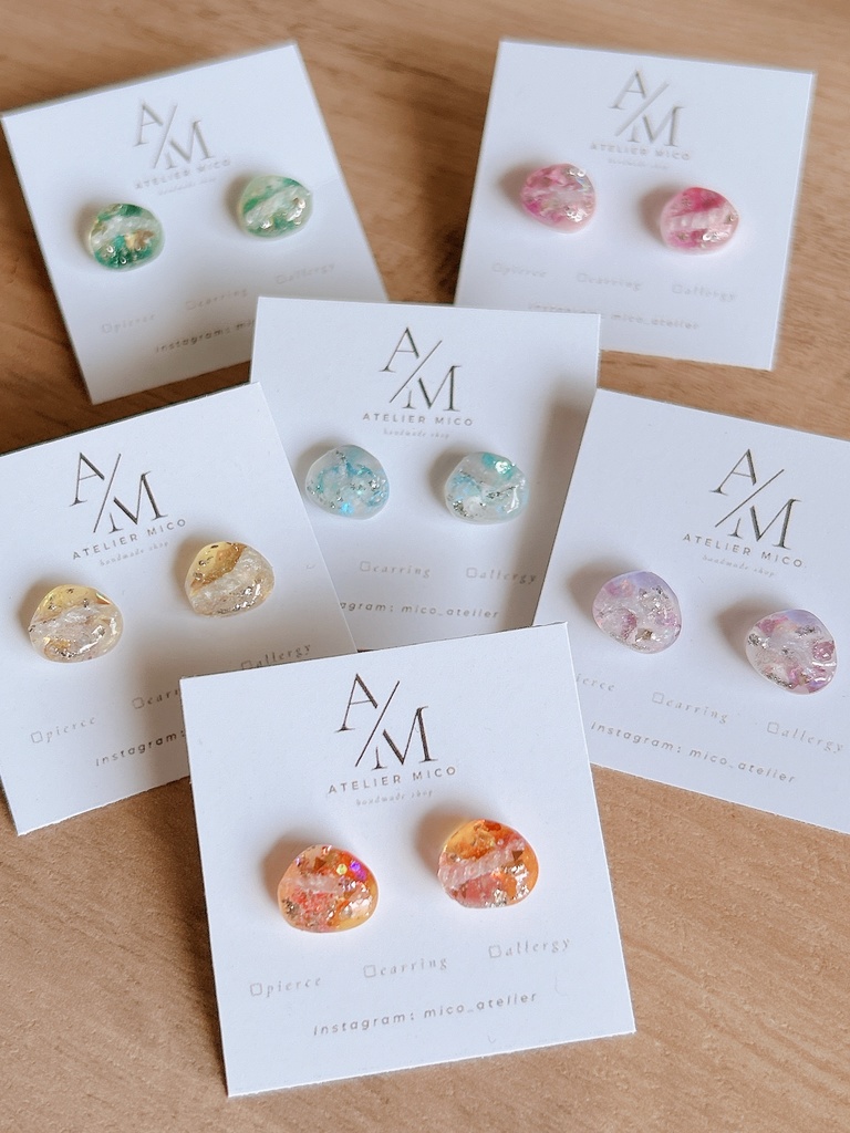 【エメラルドフィズ】ピアス 爽やかな泡が弾ける、涼やかな輝き