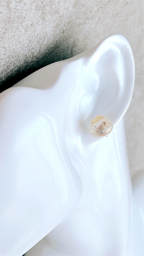 【レモネードキャンディ】ピアス 爽やかな光をまとった、小さな輝き