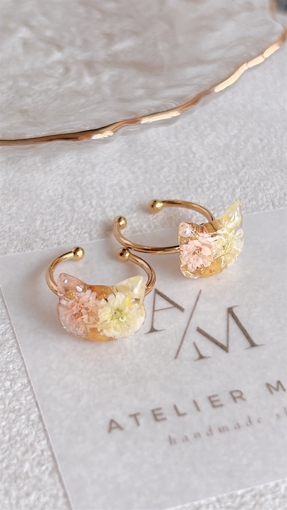 猫ちゃんモチーフかすみそうのレジンリングイエロー