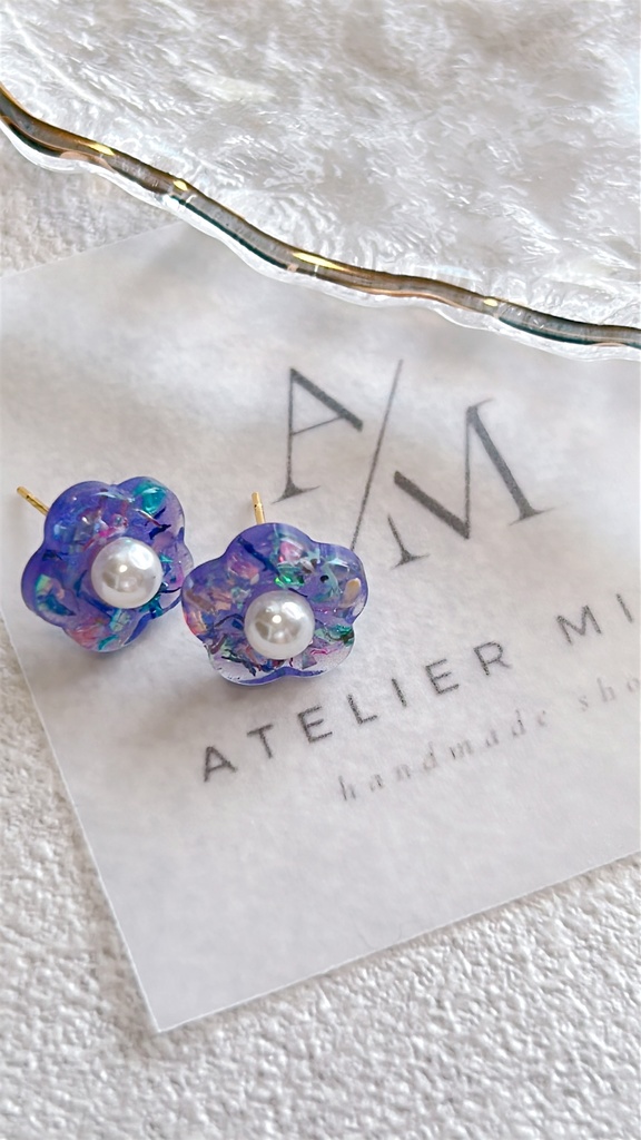 【再販】ドライフラワー入り小花ピアス(イヤリング)