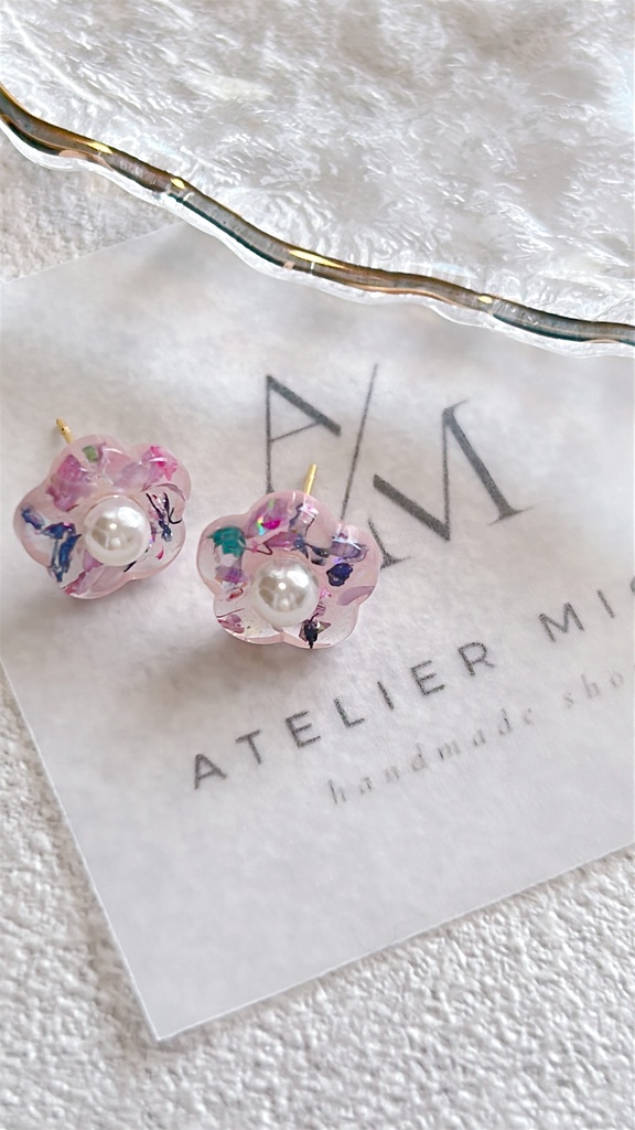 【再販】ドライフラワー入り小花ピアス(イヤリング)