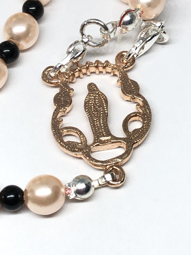 ロザリオ✳︎チェコガラスパール&オニキス十字架