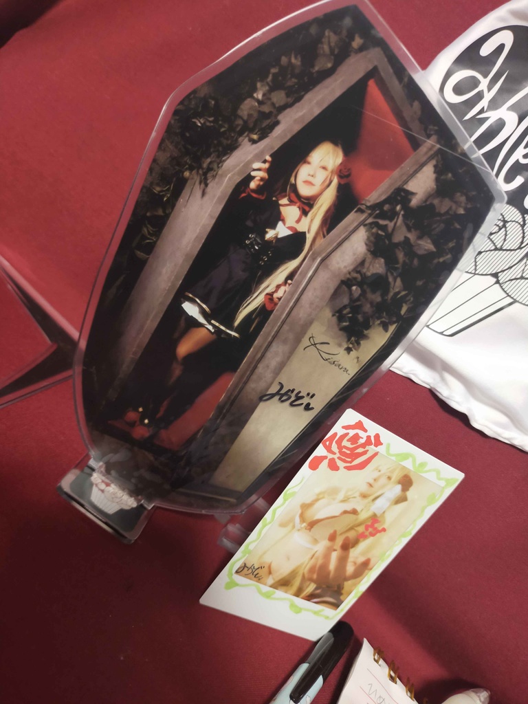 ラス1♡サイン付きグッズ