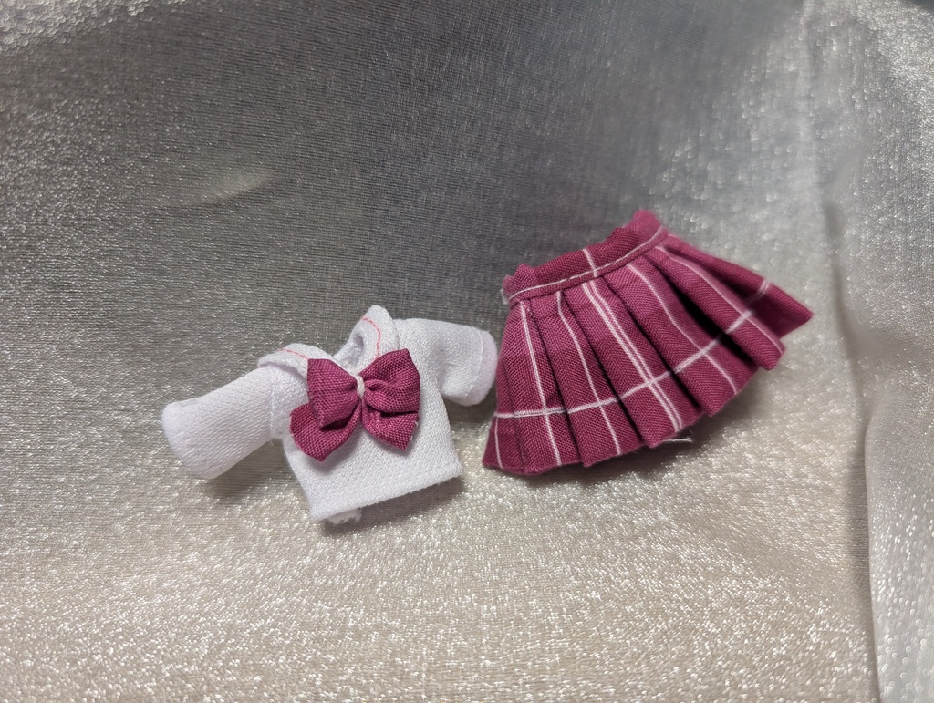 1/12ピコニーモR-Gドール用ピンクチェックセーラー服　アウトフィット