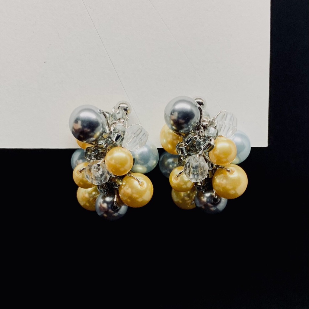 宇佐美リト🌩️🦒概念アクセサリー※イヤリングのみ