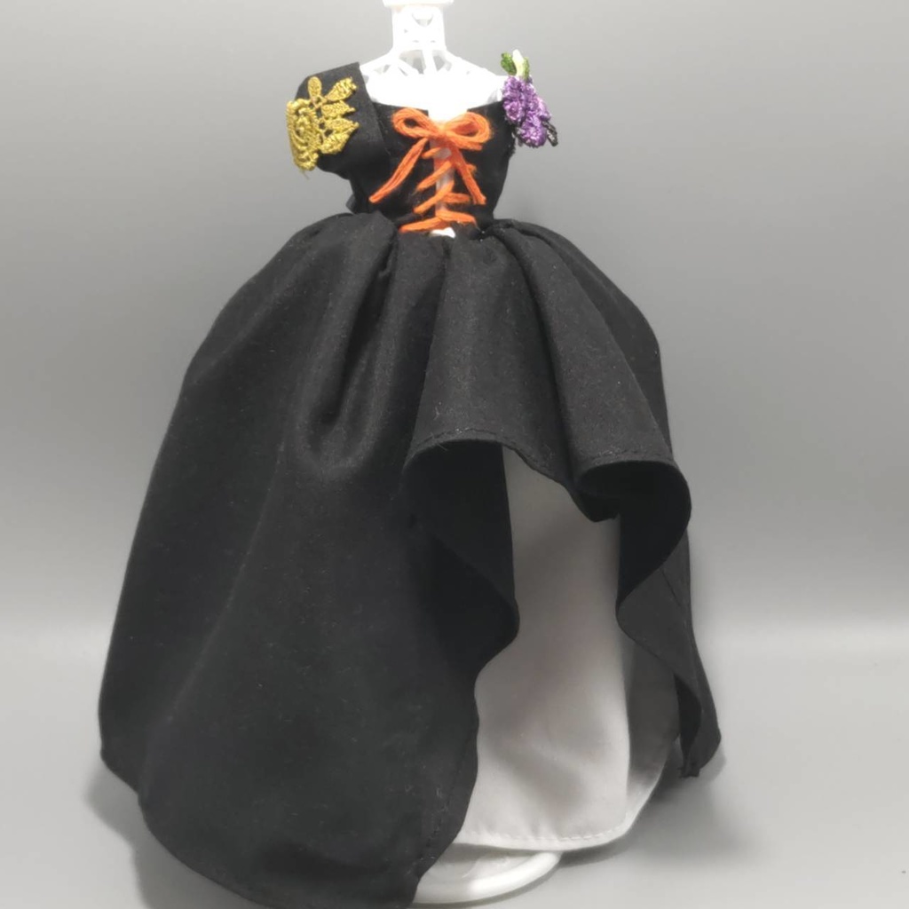 近侍イメージトルソ　大倶利伽羅　ドレスモデルC