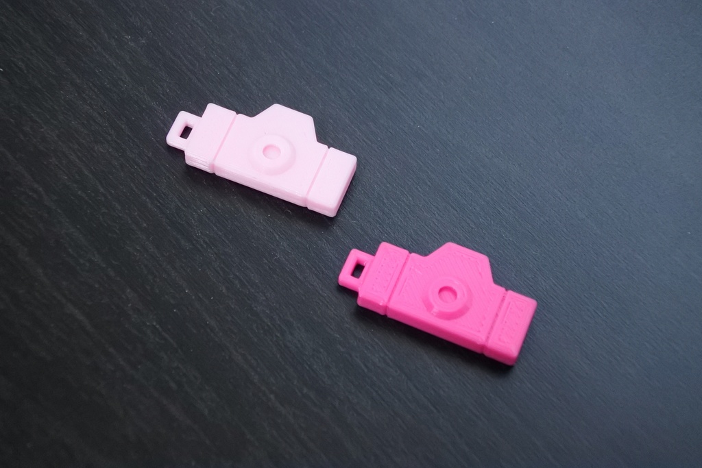 トイカメラ ミニストラップ(木質・ホットピンク・ライトピンク)