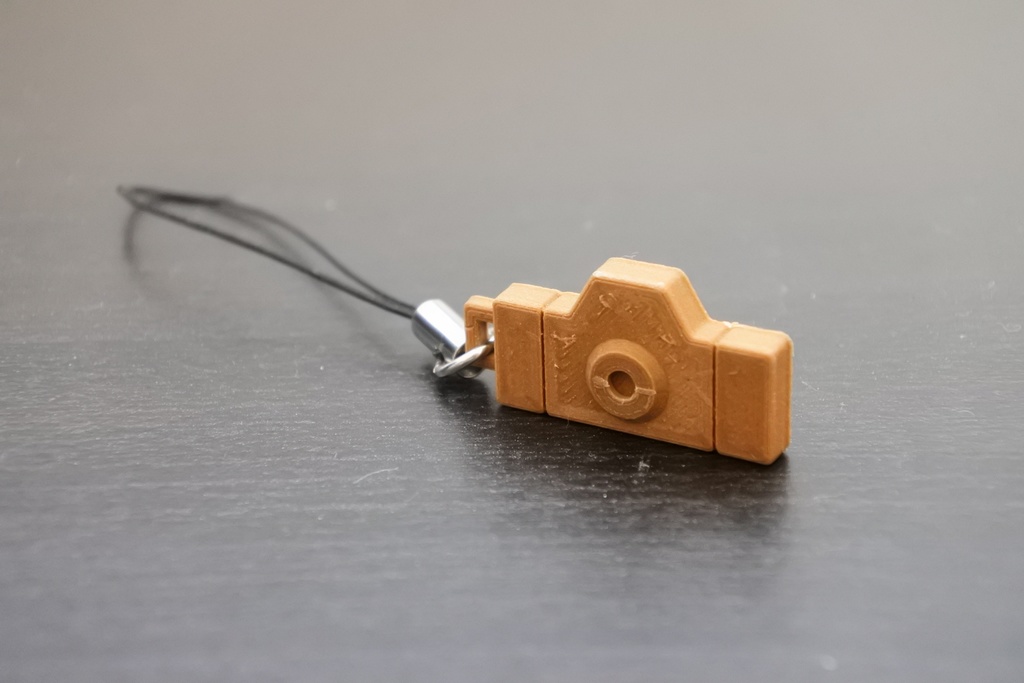 トイカメラ ミニストラップ(木質・ホットピンク・ライトピンク)