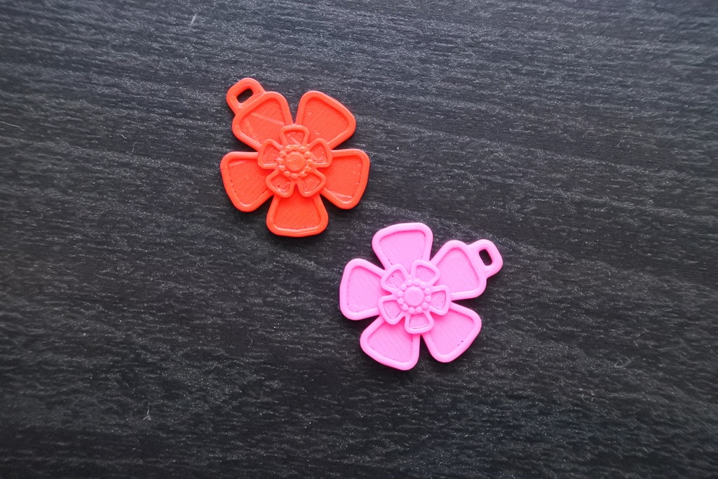 髪飾り　ストラップ