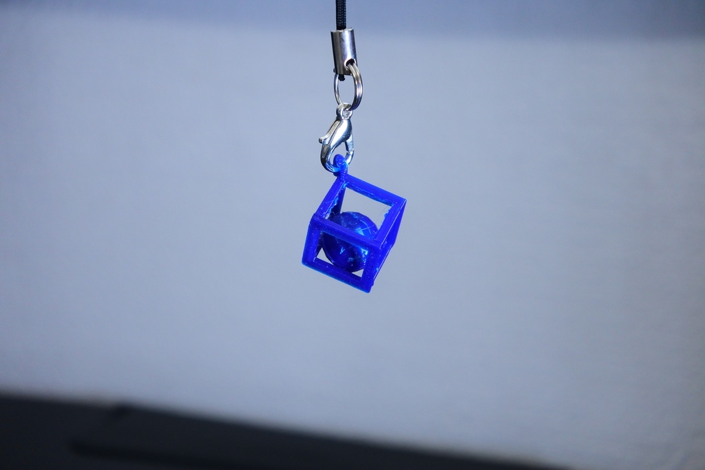 立方体アクセサリー ストラップ