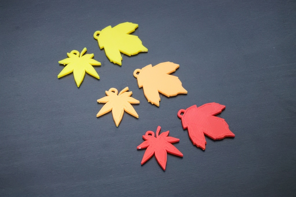 楓の葉 ストラップ