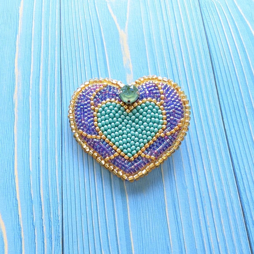 シャインウィッチコーデ　イメージブローチ