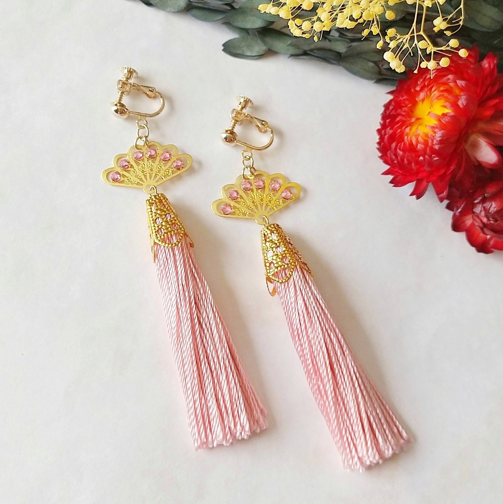 美しい姉妹の耳飾り