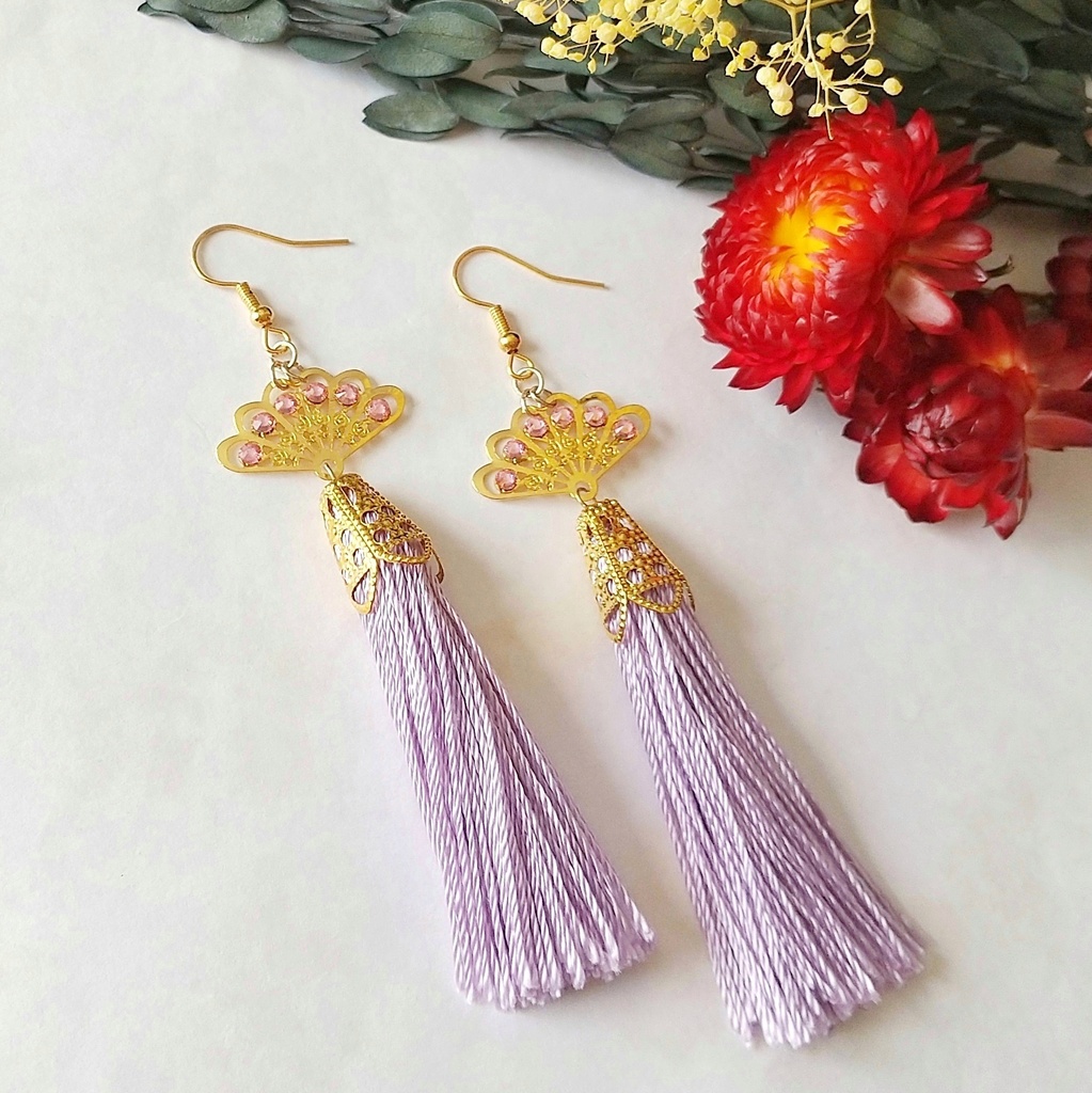 美しい姉妹の耳飾り