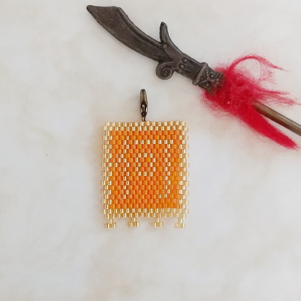 三国志軍旗「何」