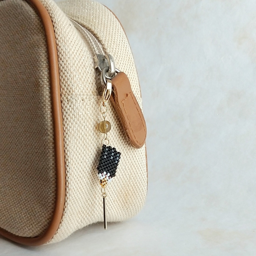 丞相と桃饅頭のチャーム