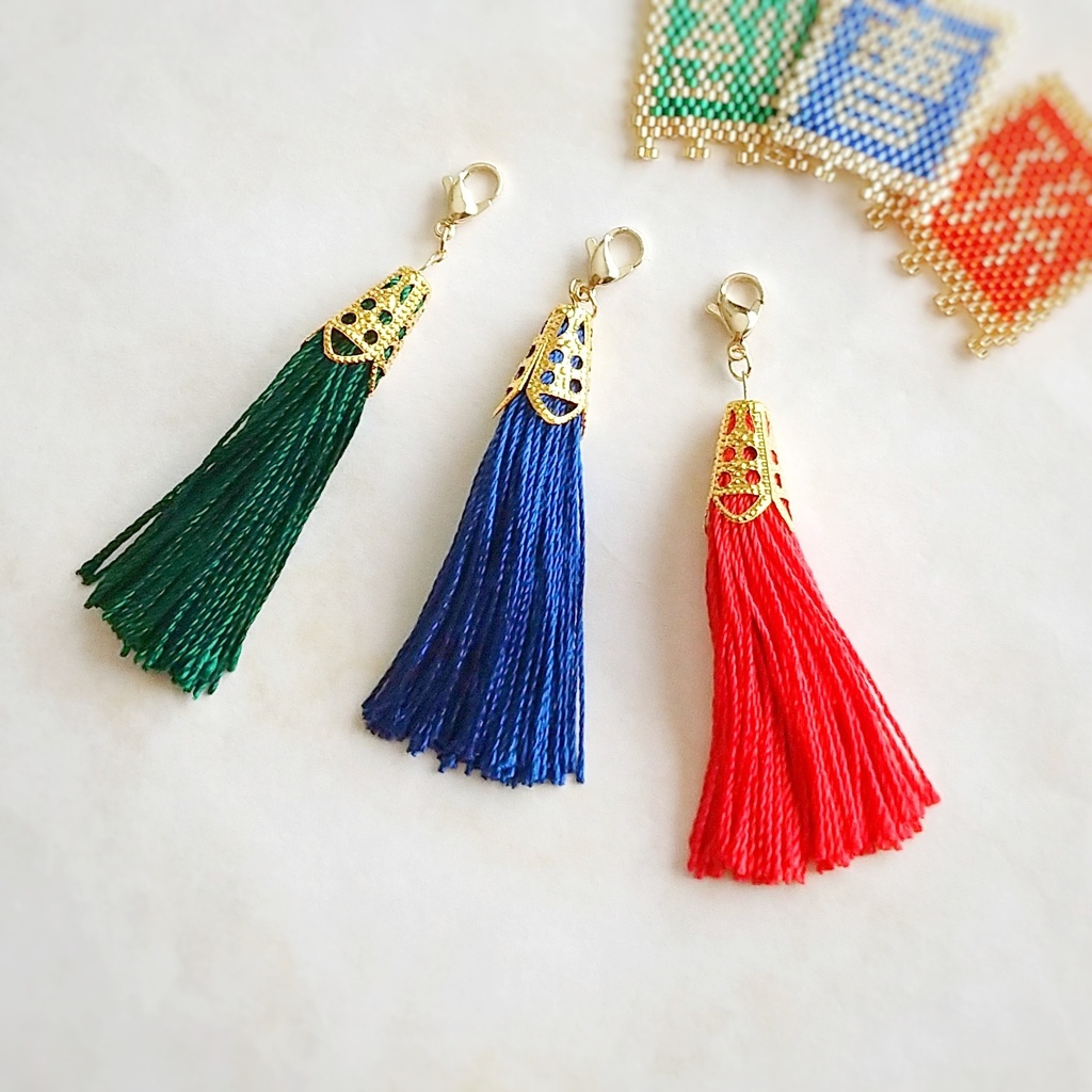 中華風タッセル　～軍旗のお供に～