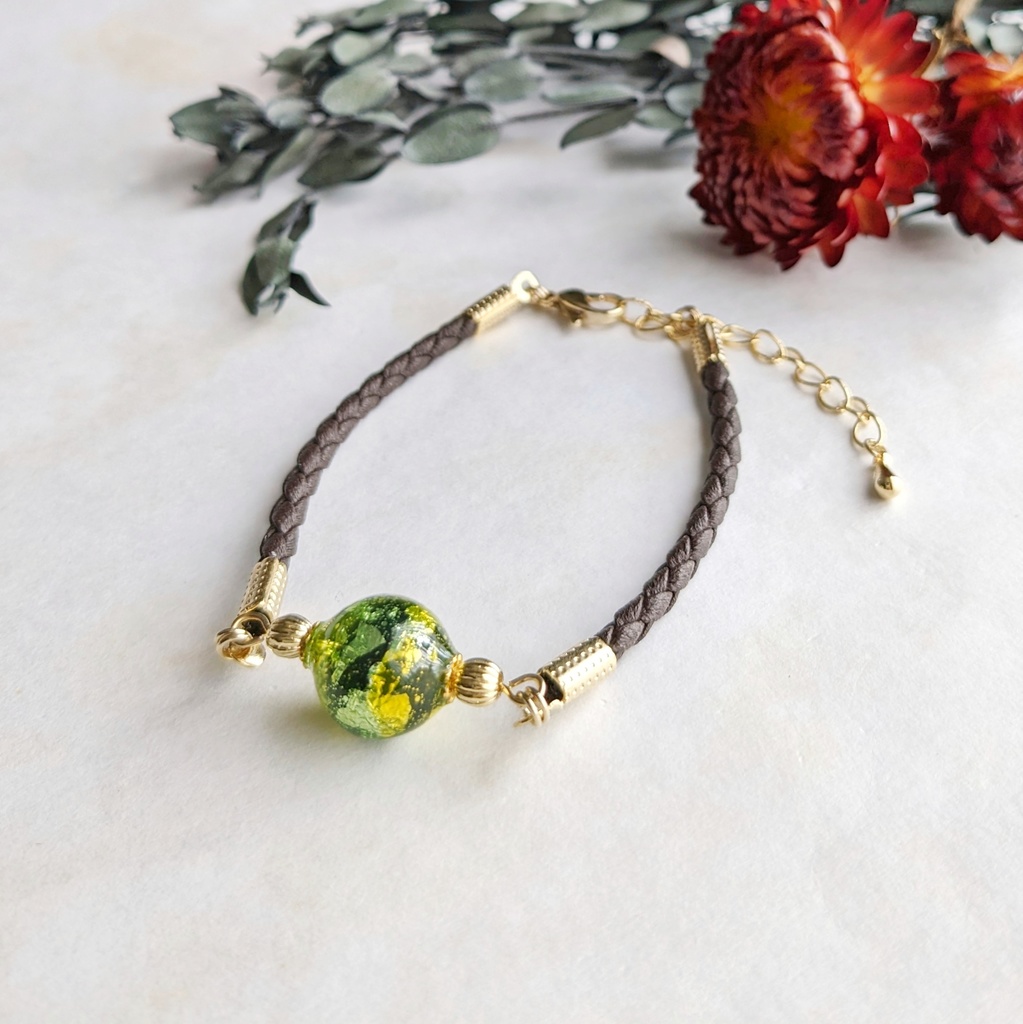 悲劇の夫妻の腕飾り