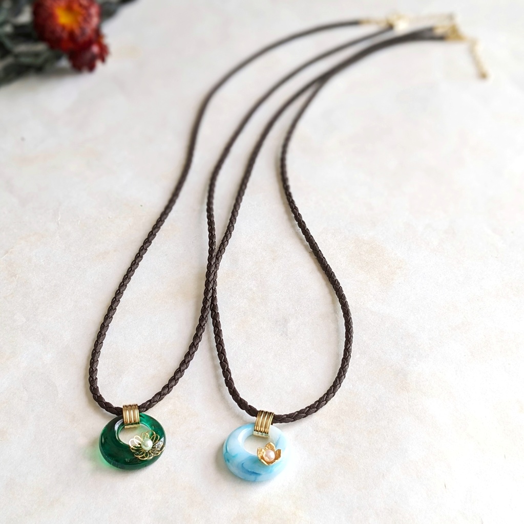 古(いにしえ)の皇后の首飾り