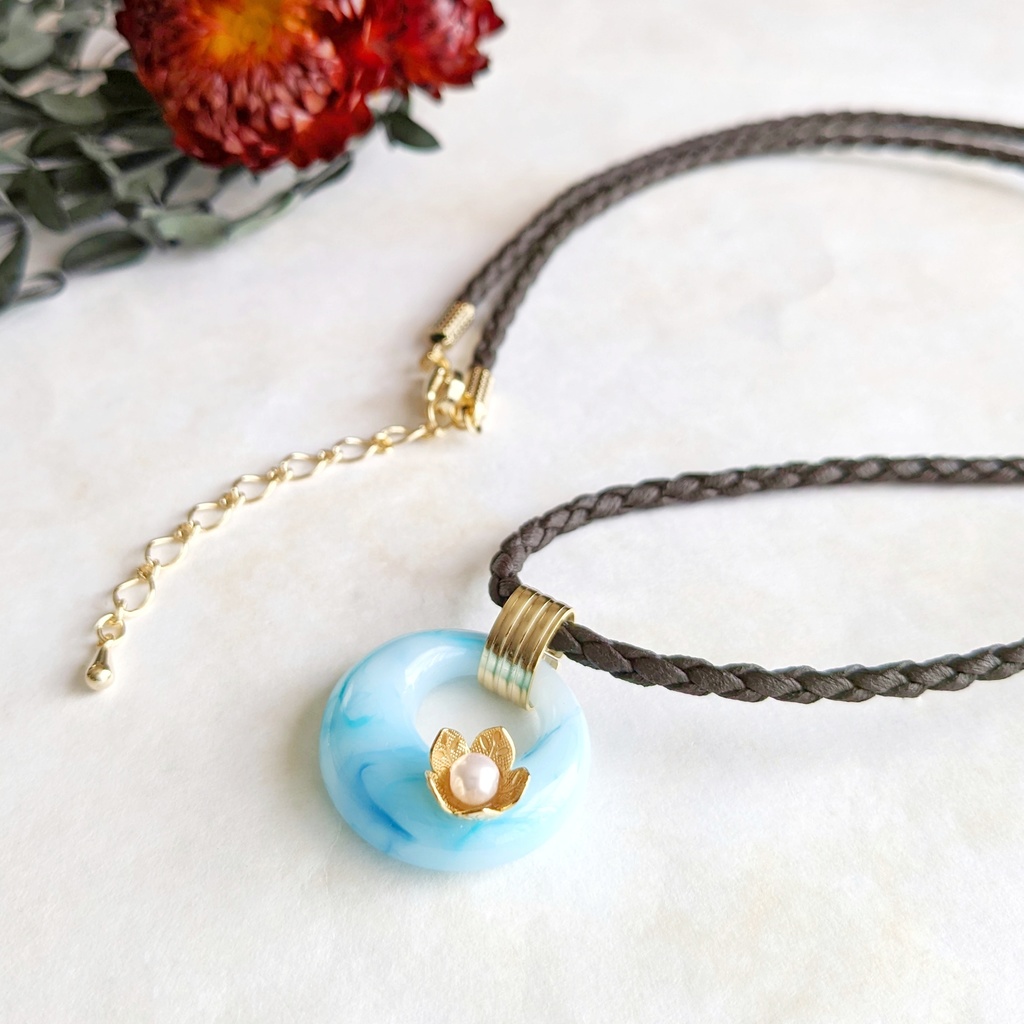 古(いにしえ)の皇后の首飾り