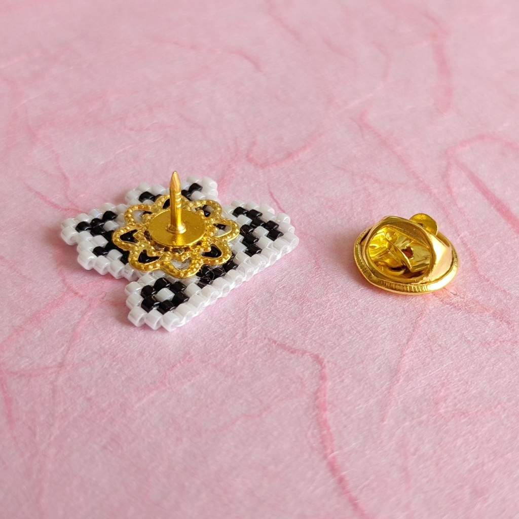 好haoなピンバッジ