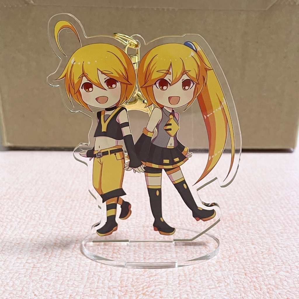 【台座付き】　アクリルキーホルダー(75mm×100mm)