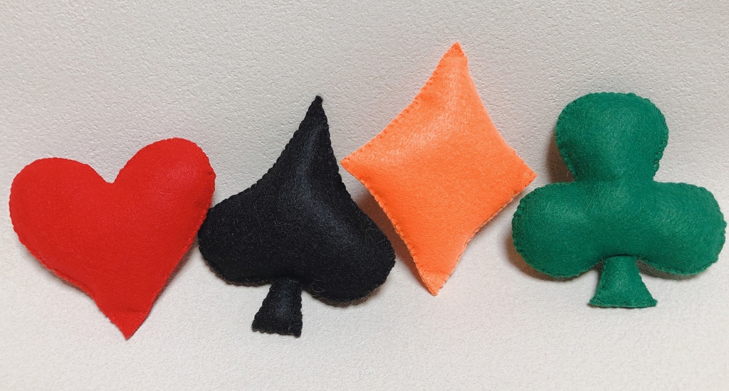 スート型ミニクッション