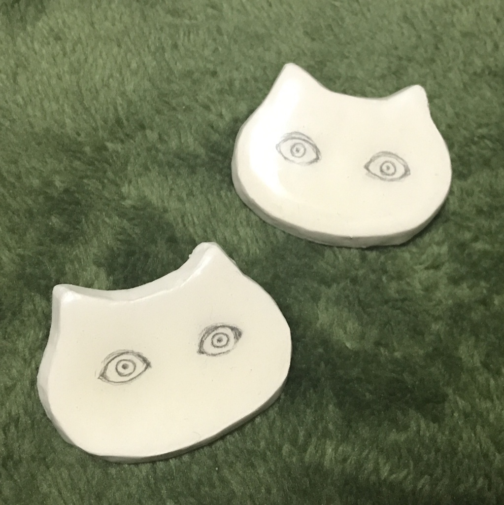 ブローチのねこ(顔)です。