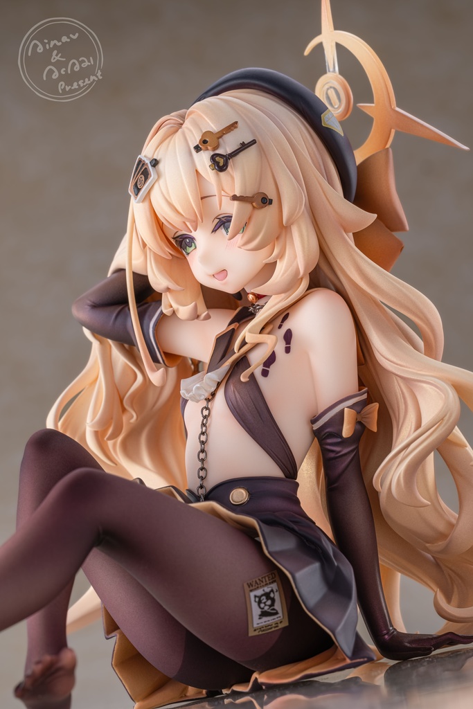 【受注生産品】ニヤニヤ教授 ブルーアーカイブ ガレージキット