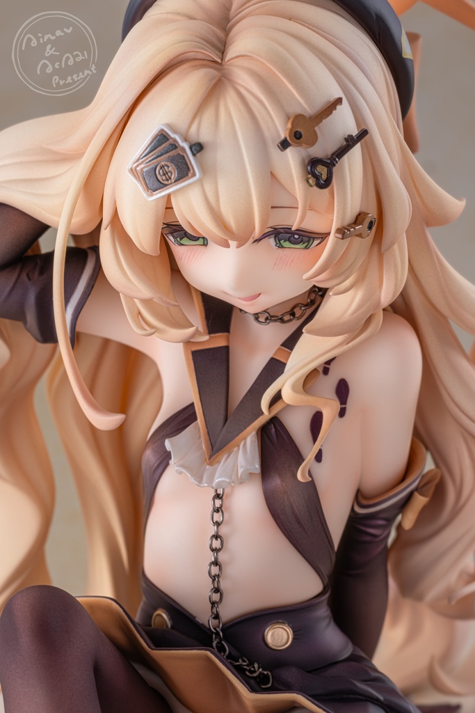 【受注生産品】ニヤニヤ教授 ブルーアーカイブ ガレージキット