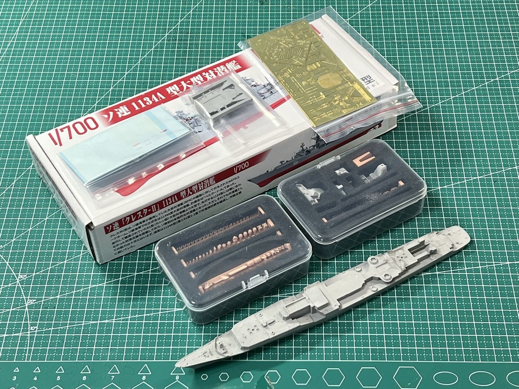 YM3003 ソ連1134A型大型対潜艦 ケルチII 1/700
