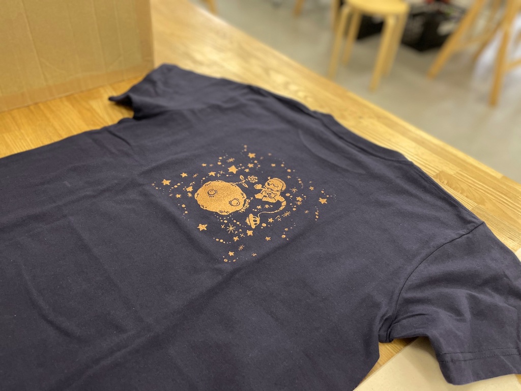 星の王子様モチーフ_メシマズTシャツ