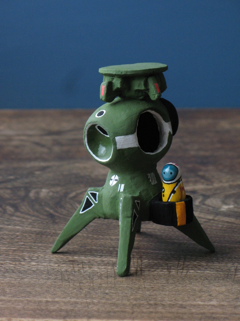 ソビエト月着陸船『LK』の玩具風彫刻