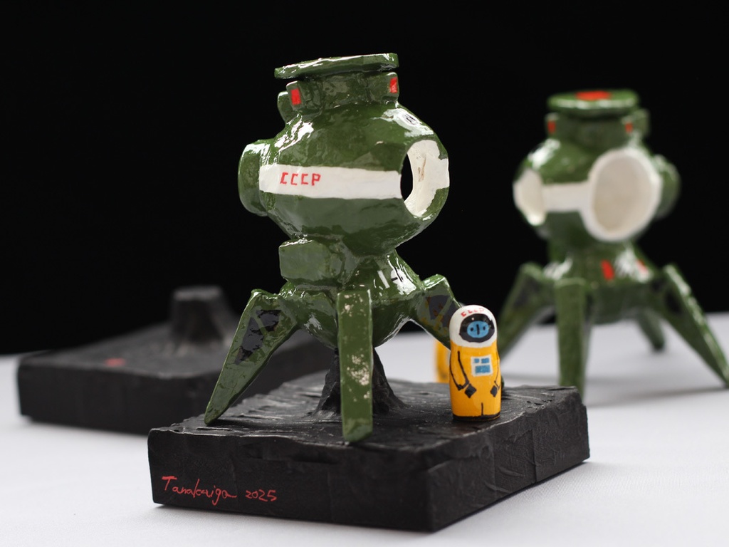 月着陸船LKとコスモノート