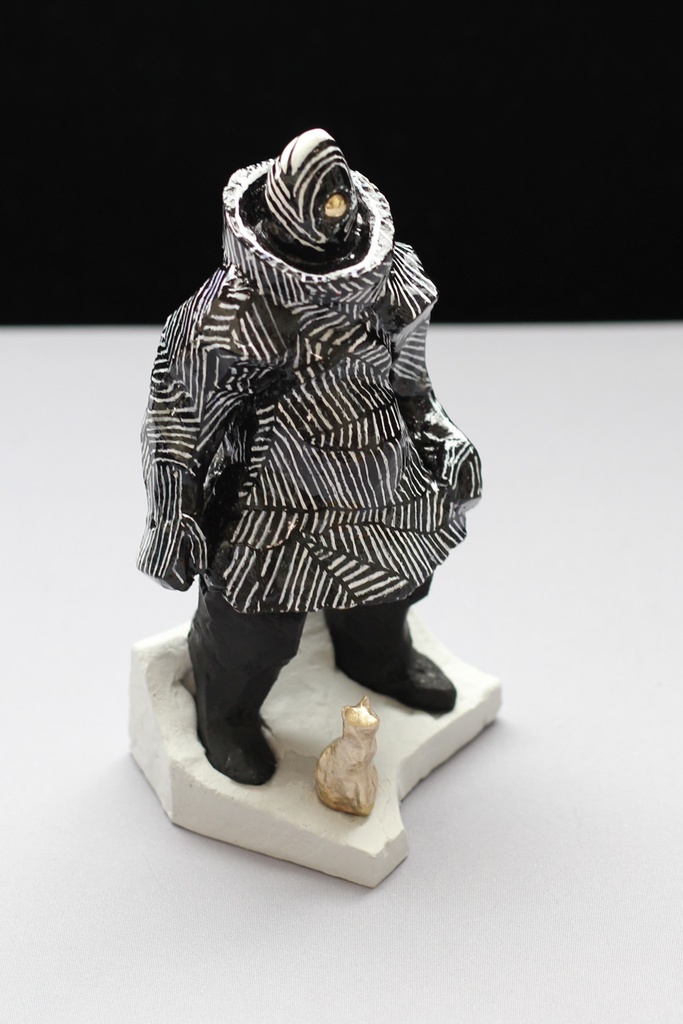 金色の猫とその家来