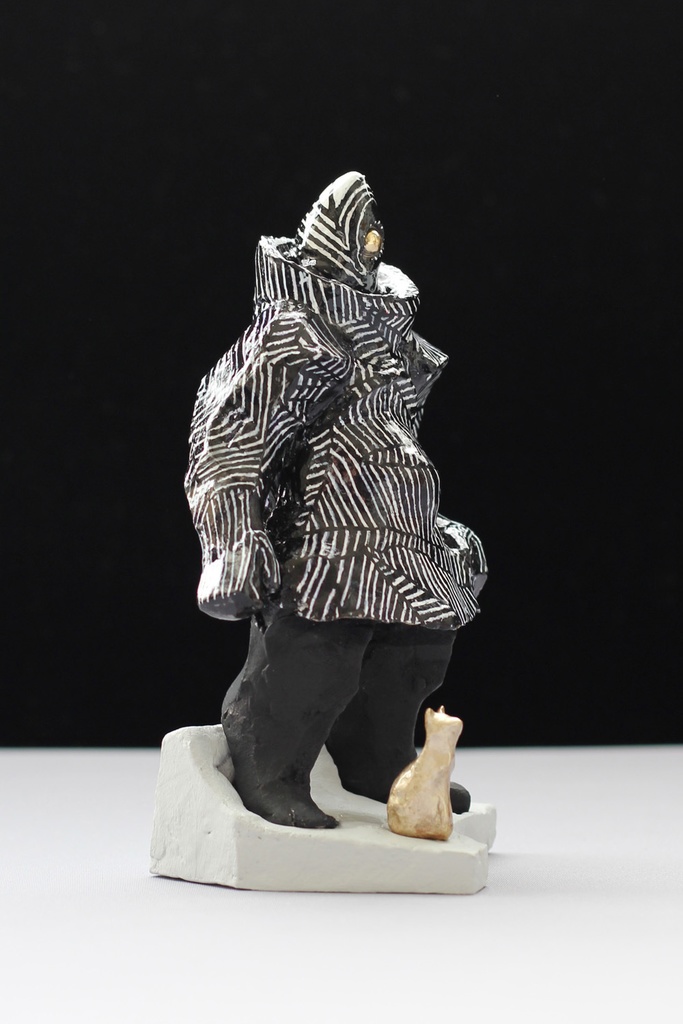 金色の猫とその家来