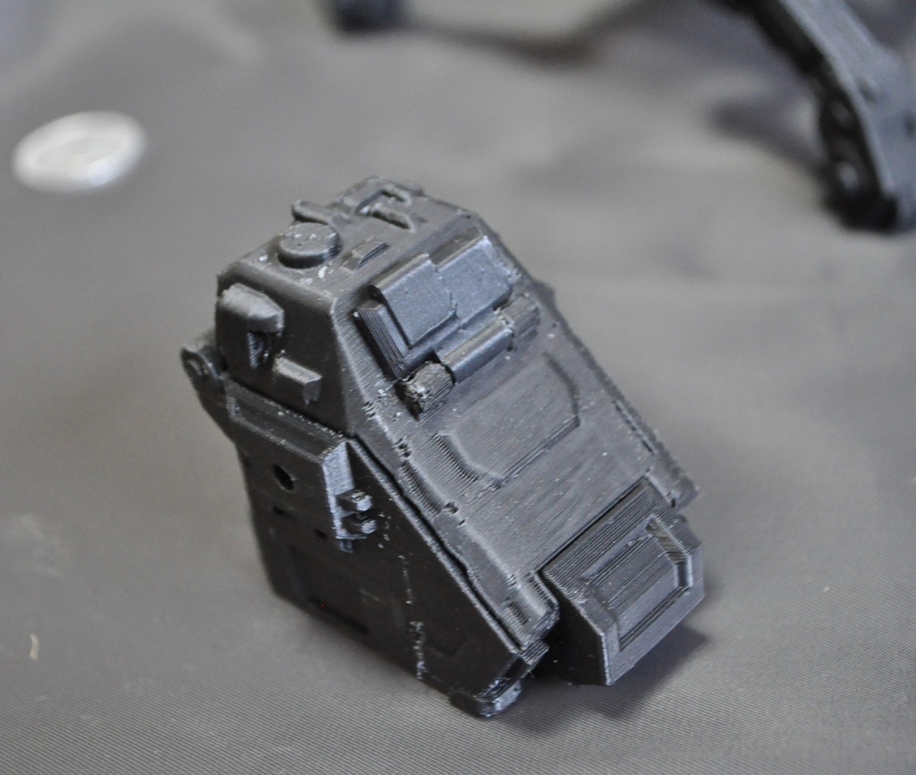 オリジナル大型ロボットB(4脚タイプ)