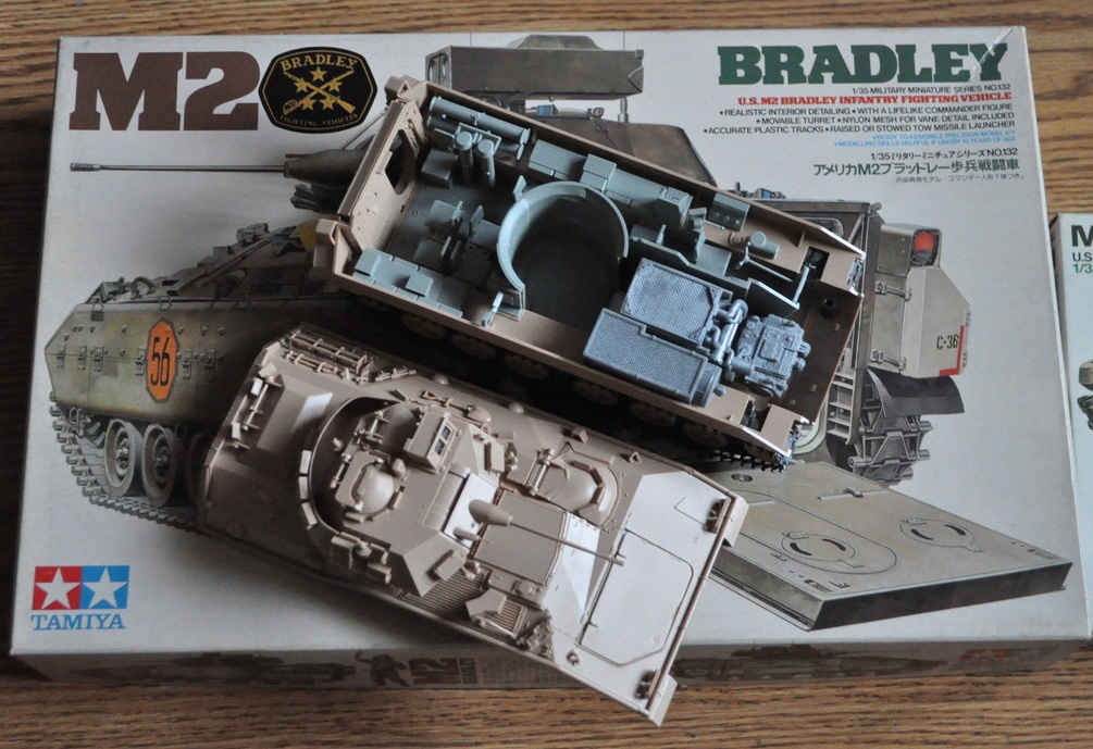 1/35スケール M2ブラッドレー エンジンキット