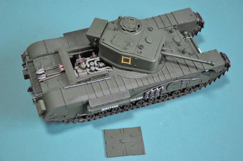 1/35スケール チャーチル エンジン キット