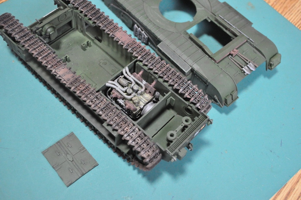 1/35スケール チャーチル エンジン キット