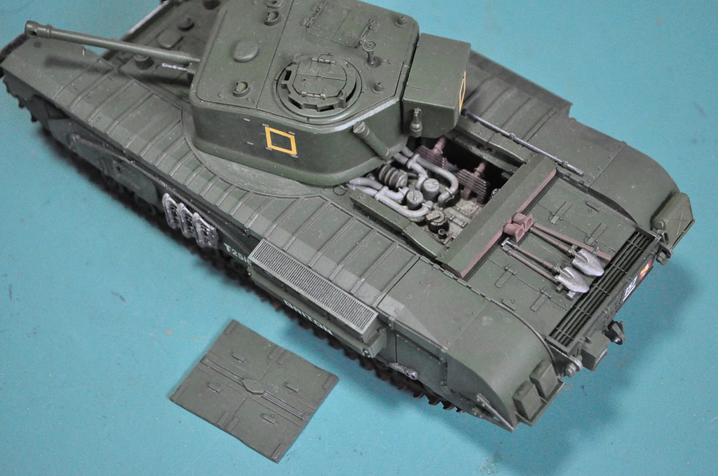 1/35スケール チャーチル エンジン キット