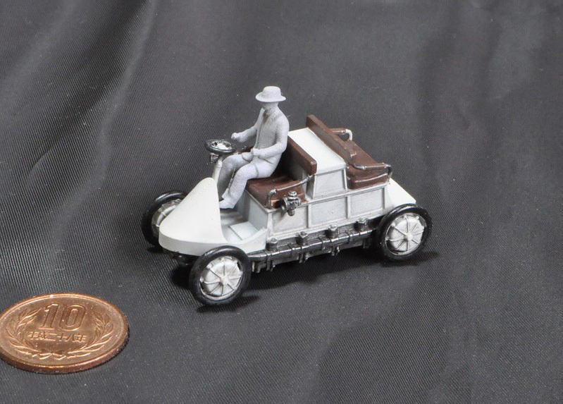 1/64スケール 「ローナー・ポルシェ・ミクステ4WD」