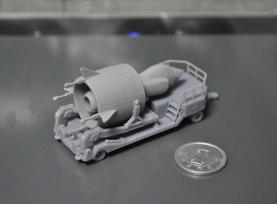 1/144スケール 「C450 コレオプテール VTOL実験機」と「運搬トレーラー」