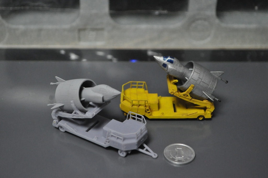 1/144スケール 「C450 コレオプテール VTOL実験機」と「運搬トレーラー」