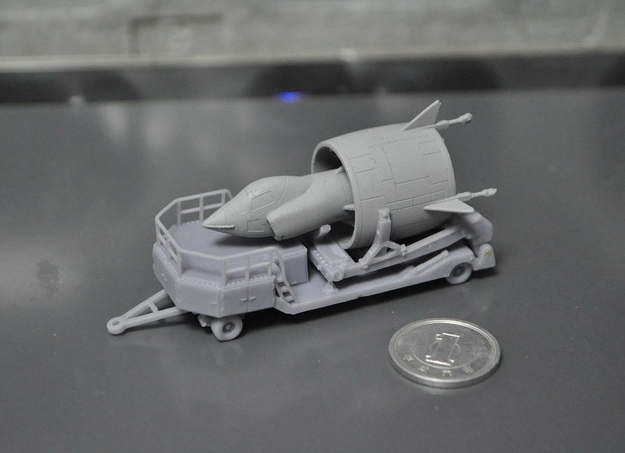 1/144スケール 「C450 コレオプテール VTOL実験機」と「運搬トレーラー」