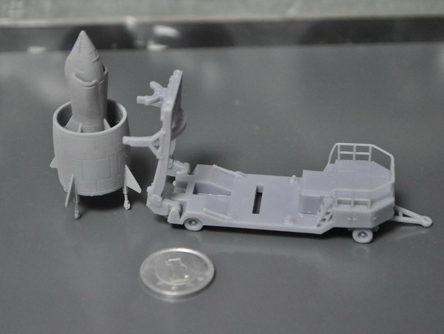 1/144スケール 「C450 コレオプテール VTOL実験機」と「運搬トレーラー」