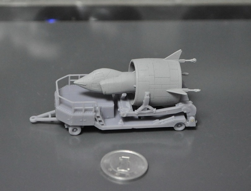 1/144スケール 「C450 コレオプテール VTOL実験機」と「運搬トレーラー」