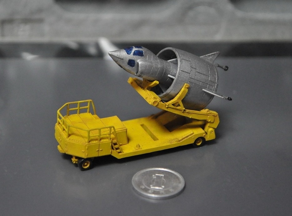 1/144スケール 「C450 コレオプテール VTOL実験機」と「運搬トレーラー」