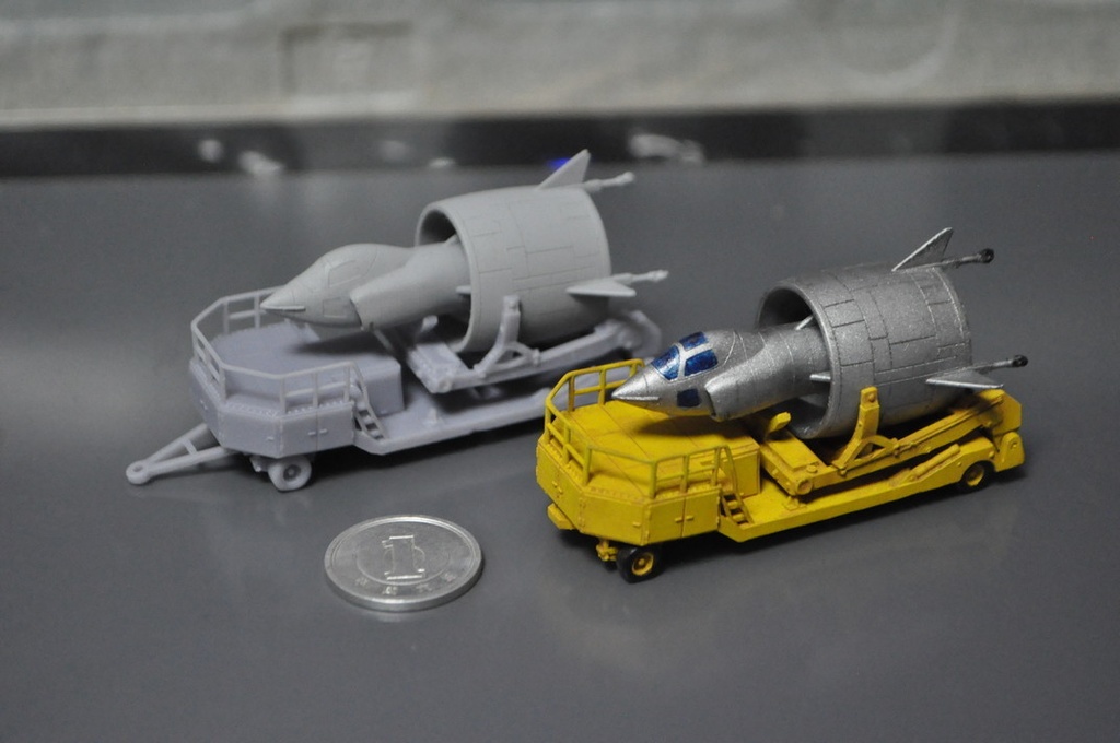 1/144スケール 「C450 コレオプテール VTOL実験機」と「運搬トレーラー」