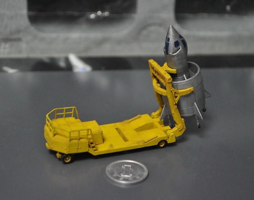 1/144スケール 「C450 コレオプテール VTOL実験機」と「運搬トレーラー」